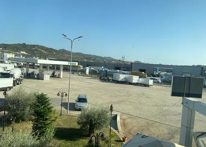 Aleksander 1 * Shijak